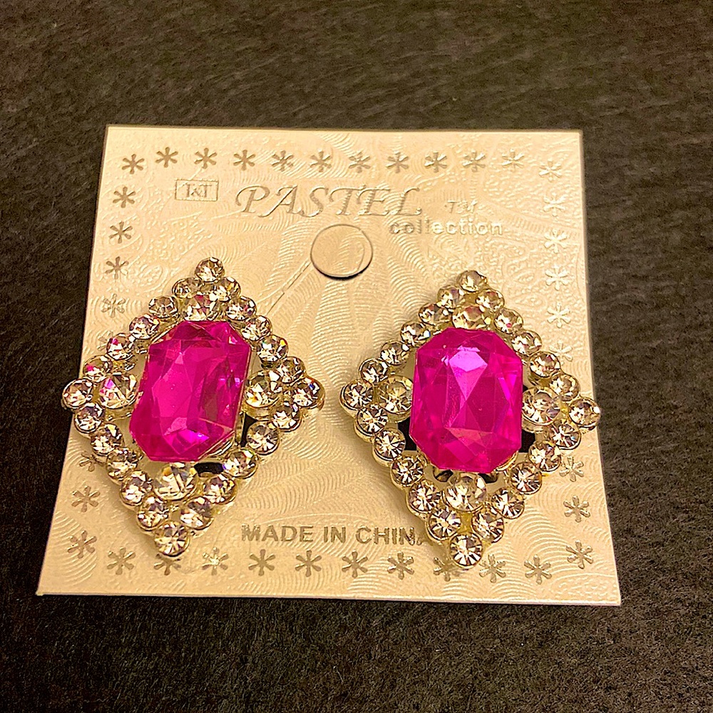 Pastel Collection Diamond Shape Fuchsia Pink and Rhinestones Clip On Earrings.